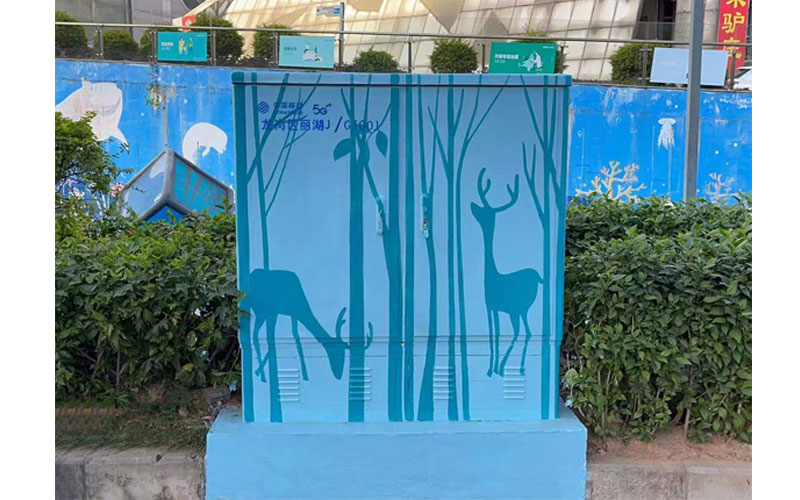  城(chéng)市(shì)街(jiē)道(dào)交接箱櫃變身(shēn)城(chéng)市(shì)畫(huà)闆